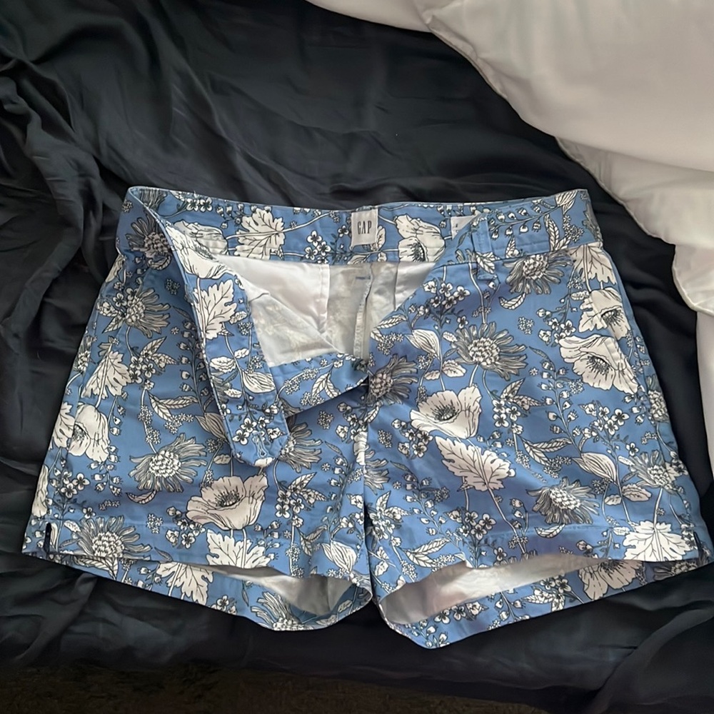 Gap size 2 city short